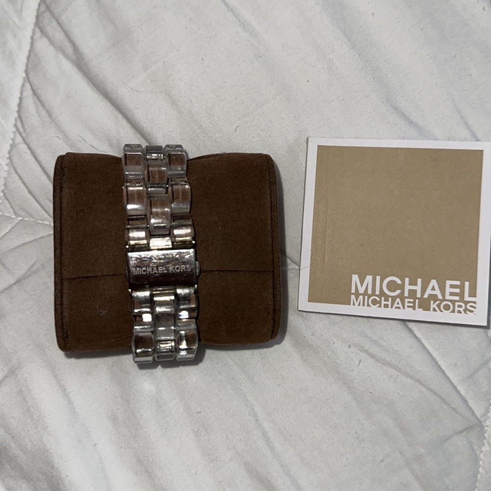 Michael Kors Watch - Picture 2 of 4
